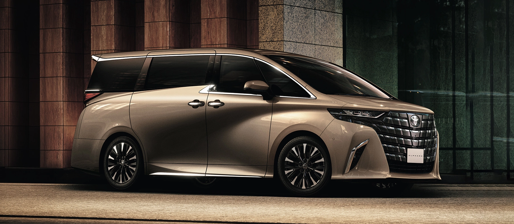 รถเช่า alphard พร้อมคนขับ
